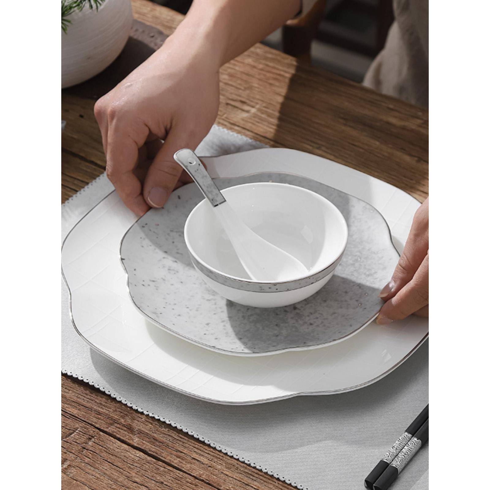 石花轻语高|新款温陶摆餐具套装花边中F777MMH5式瓷复古骨瓷平盘