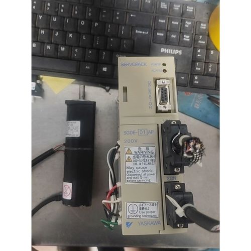 安川伺服电机100W套 驱动器 SGDE-01AP 电机SG