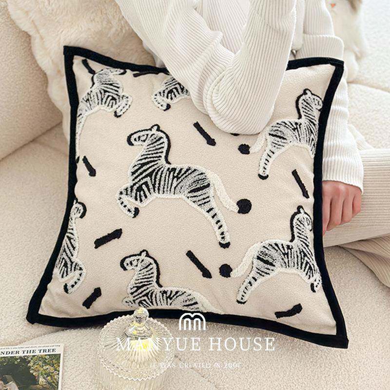 蔓枕FS757831越轻奢客厅沙发家雪尼绒抱枕靠垫靠腰靠枕抱枕套不含 - 元浩货仓出品