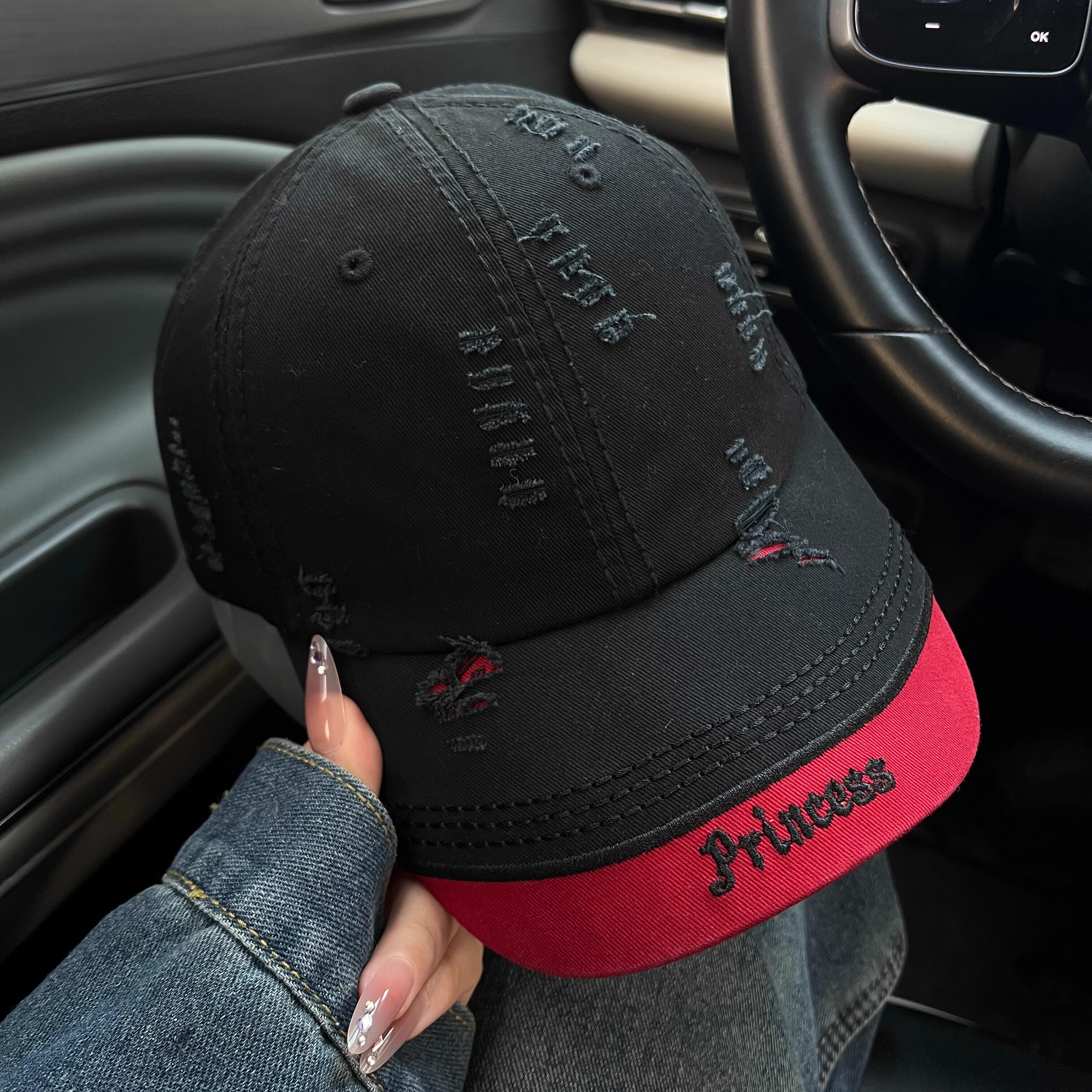 破洞棒球帽子女显脸小潮牌鸭舌帽