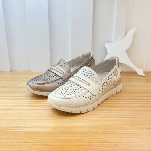 派高雁拼接拼色乐福鞋