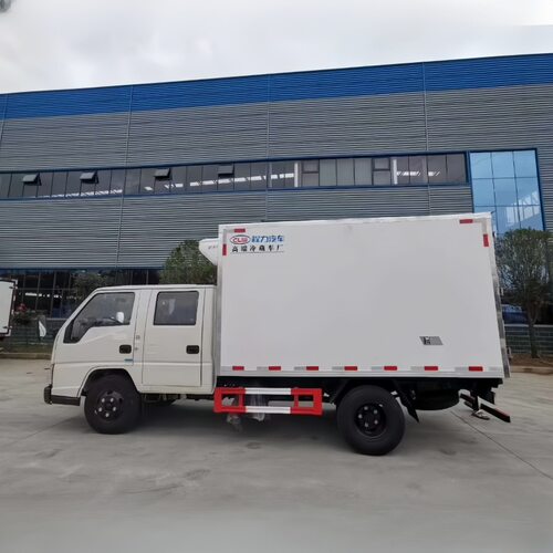 江铃4.2米冷藏车 水果蔬菜东风厢式冷链配送车价格