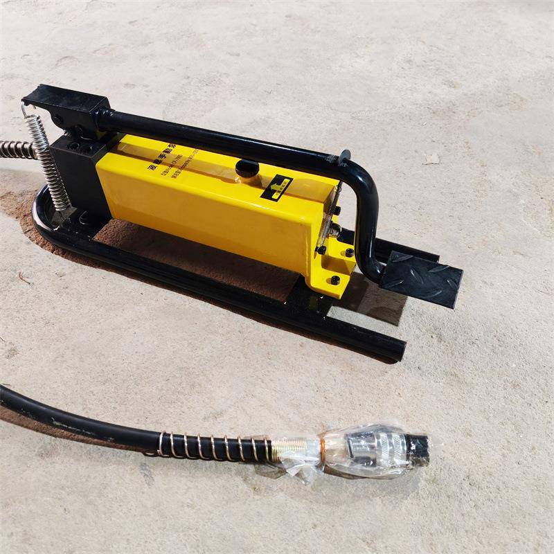 700bar小型脚踏液压泵 YX-700高低压两段式柱塞泵 多级式油泵