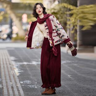 休闲风套装女装冬2025新款时尚百搭围巾羽绒服外套阔腿裤三件套裤