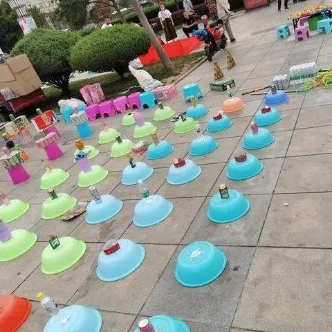 套圈用塑料盆户外摆地边摊西瓜水果凳红99色喜专庆金垃圾桶装圈筐