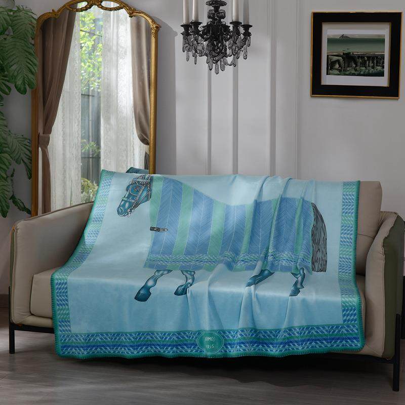 旅轻奢时毛尚骏马印花沙发盖毯锦狐绒超柔闲休行毯子床FHT品保暖