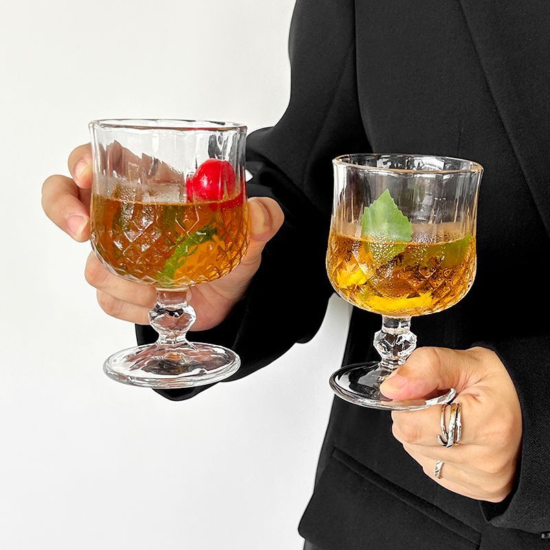 小众钻石浮雕玻璃杯ins复古高颜值甜果酒饮料杯鸡尾酒高脚红酒杯