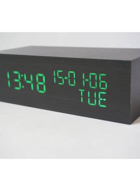 216台新品l0e木钟带星d期显示时钟万年历客厅JK018钟表数字创意钟