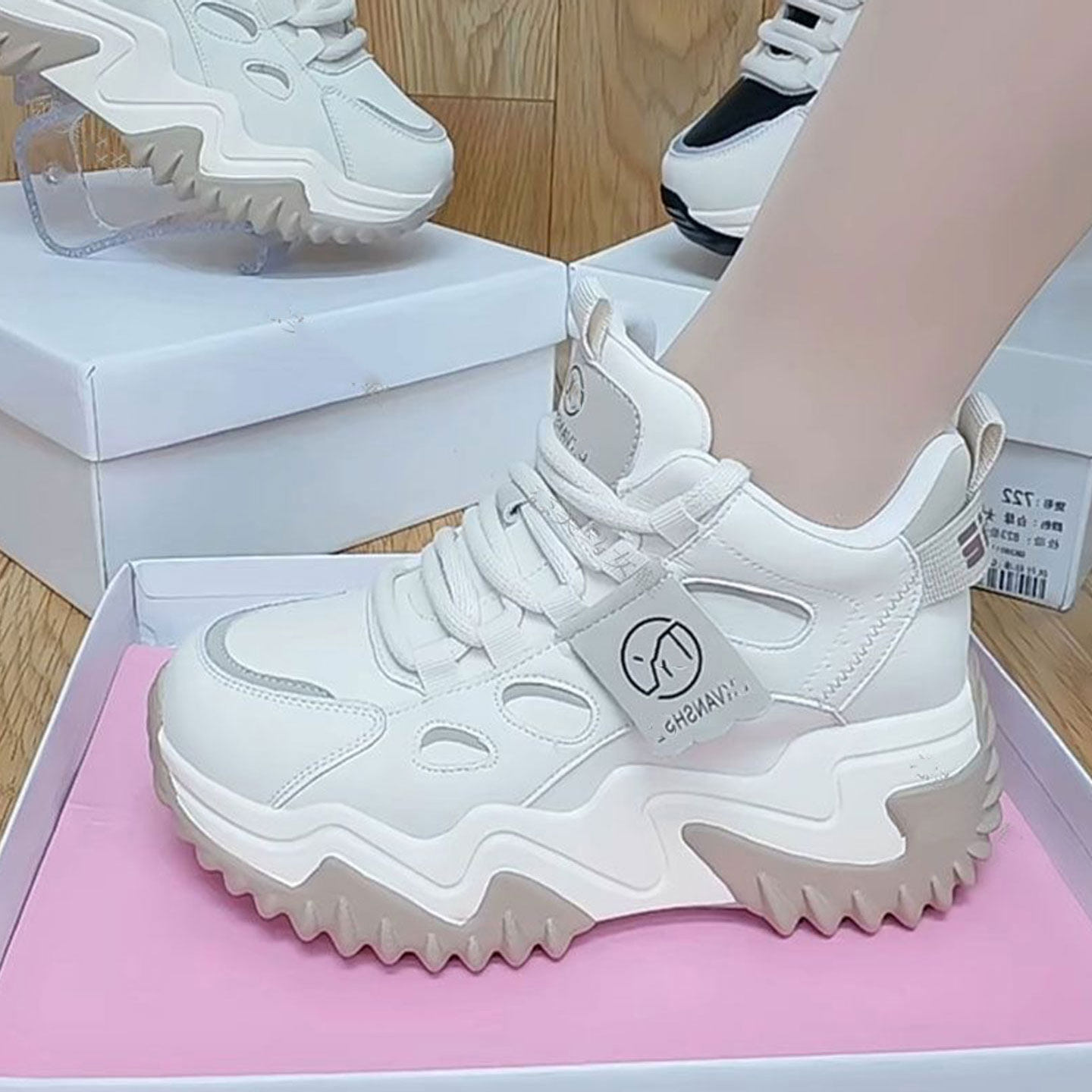 2025新款爆款秋冬时尚百搭显脚小轻便厚底内增高休闲高帮老爹鞋女,女鞋,老爹鞋,淘宝优惠券,粉丝福利购,淘宝优惠卷