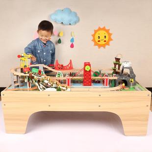 木制城市交通高架桥场景轨道电动火车幼儿童益智拼装桌面游戏玩具