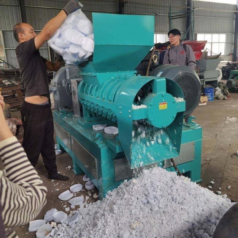 汽车内饰电缆线皮撕碎机螺旋地膜塑料编织袋粉碎机滴灌带撕碎机