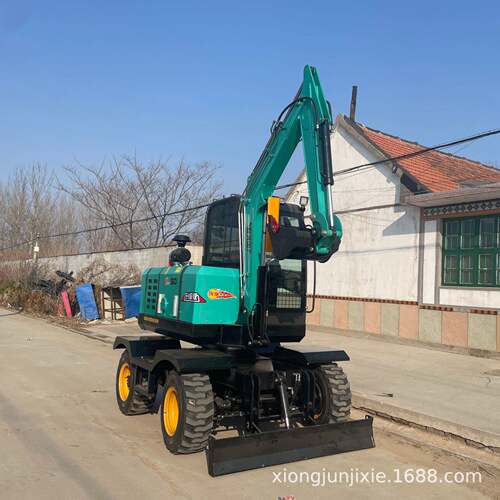 四驱轮式式挖掘机挖土机家农用小挖机果园市政绿化轮式抓木机小型
