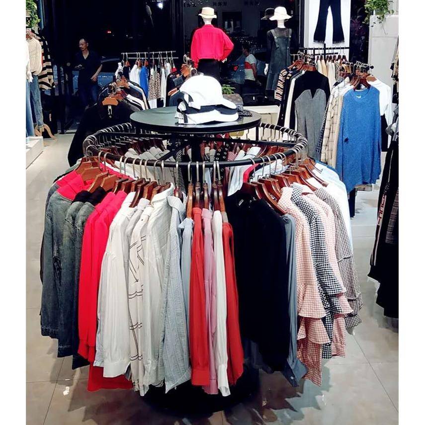 高197服装店展转示架粗铁艺实木加圆形旋落档地式衣服挂架中岛陈