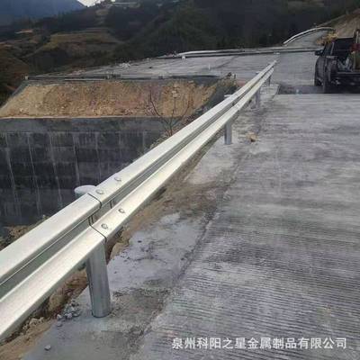 安徽厂家两三波护栏板道路公路安全设施波形护栏高速乡村公路护栏