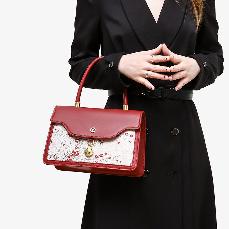 新中式国风刺绣红色小方包女中年妈妈配旗袍手提包斜挎新娘结婚包