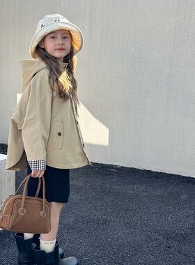 女童夹克衫立领连帽外套儿童英伦风拼接格子斗篷宝宝秋款时髦风衣