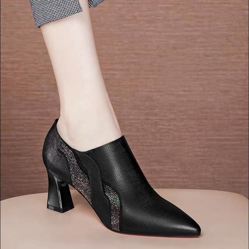 红綪綎真皮深口单鞋女2023年春秋新款粗跟尖头高跟鞋百搭水钻女鞋