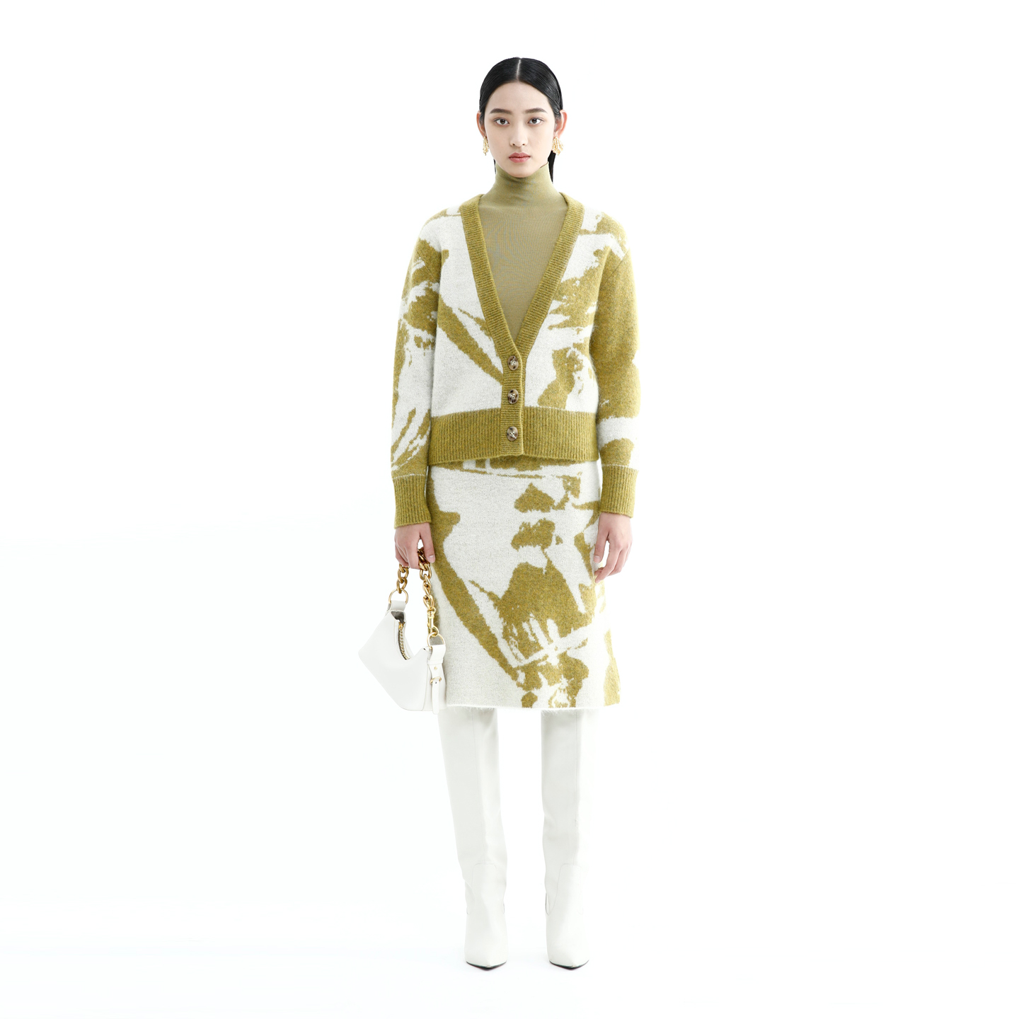 卡莉朵拉针织衫C26D7325冬季新款温暖舒适凸显华丽花型立体