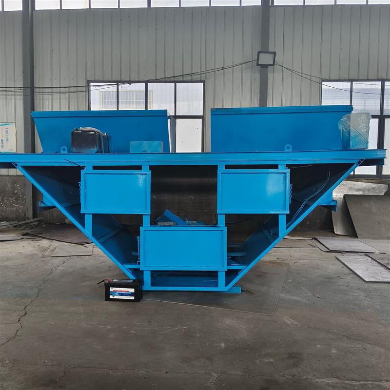 大型混凝土现浇水渠成型机 路边排水沟一次滑模机 砼水渠现场施工