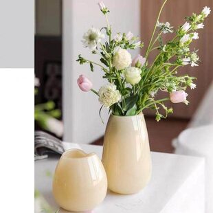 中古奶玉色玻璃花瓶桃心瓶口轻奢餐桌卧室办公桌样板间插花器饰品