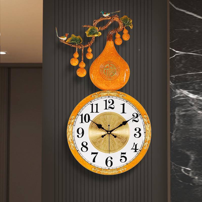 1s新中式葫XUP创芦挂用钟客厅家时尚高l挡装饰挂墙时钟表轻奢大气