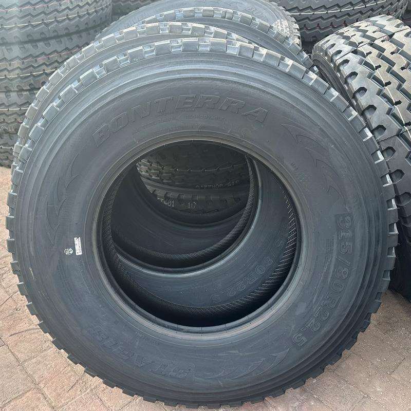 供应全钢丝卡货车轮胎315/80R22.5全钢丝
