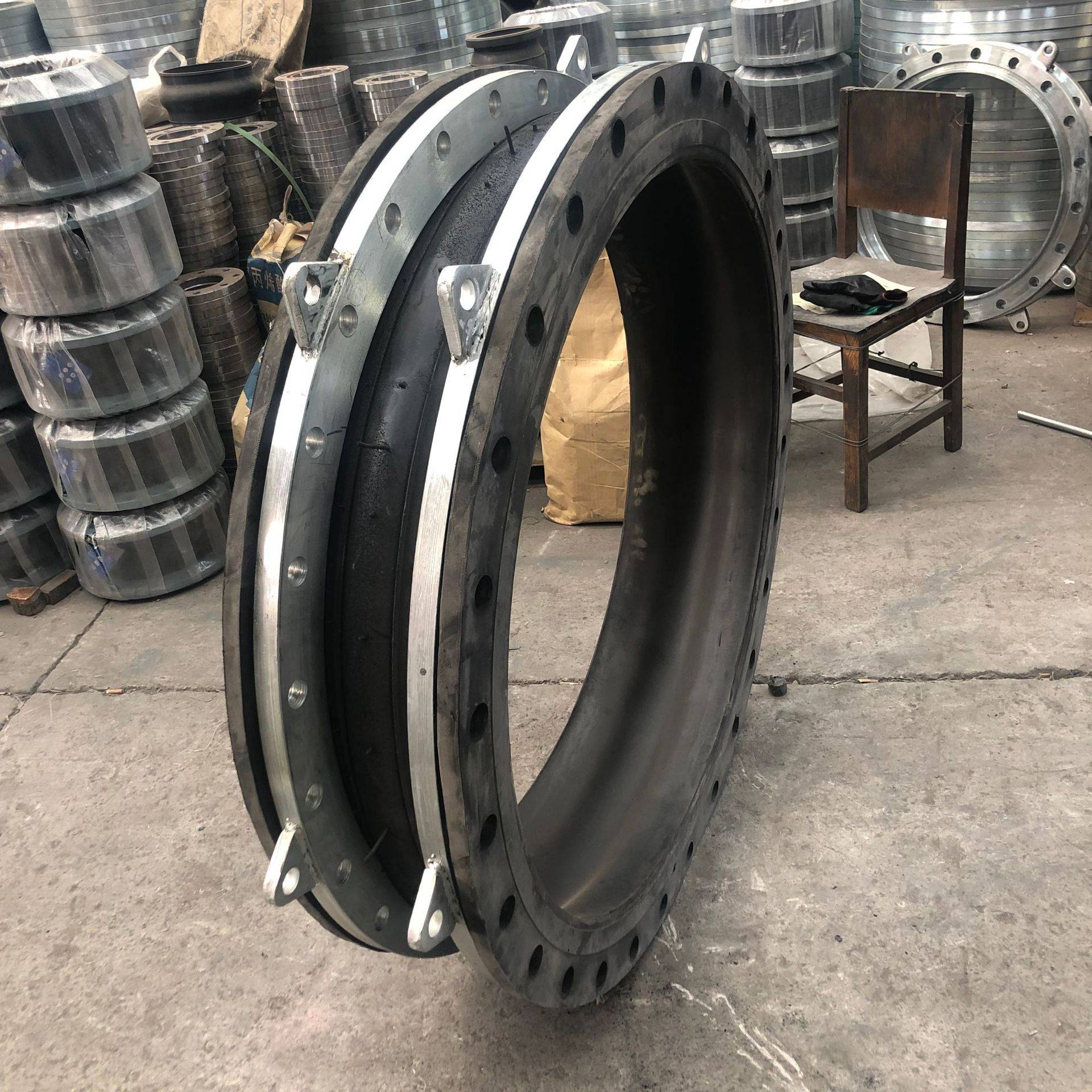 佰耐  防拉脱小翻边软连接 耐磨耐腐蚀KTX1 大翻边可曲挠橡胶接头
