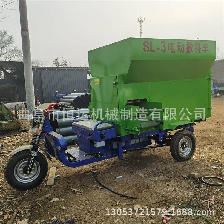 牛羊马自动喂料机旋螺出DQU料撒料车动投料电车