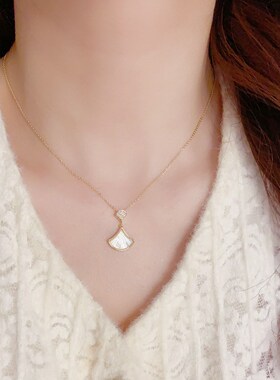 轻奢高级感贝母扇子项链精致时尚气质百搭锁骨链小众设计颈链配饰