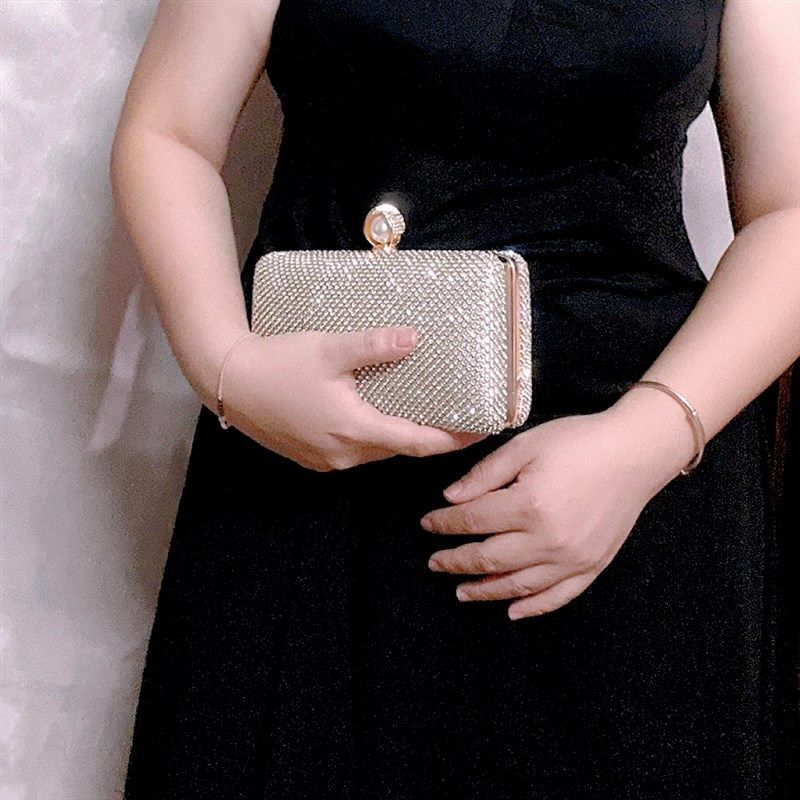 晚宴手拿包镶钻爆闪礼服旗袍手包新娘伴娘背包百搭链条水晶包手抓