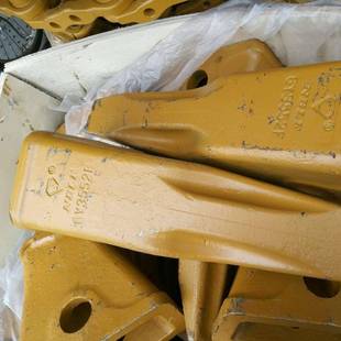 挖机配件松土器斗齿钻石斗齿斗根齿座