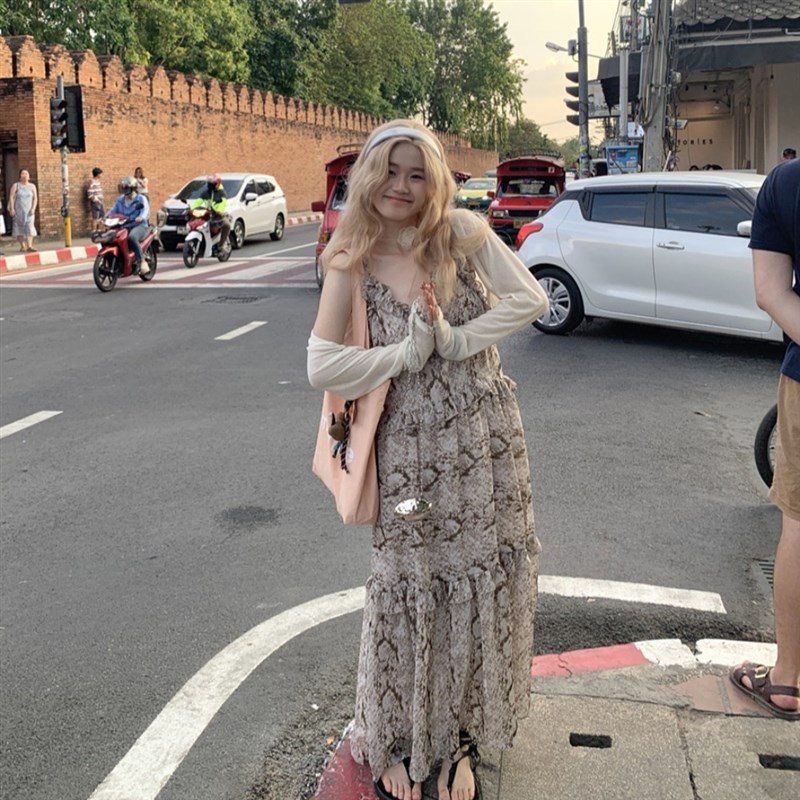 胖mm设计感木耳边水墨印花吊带连衣裙女春夏新款外搭开衫显瘦套装