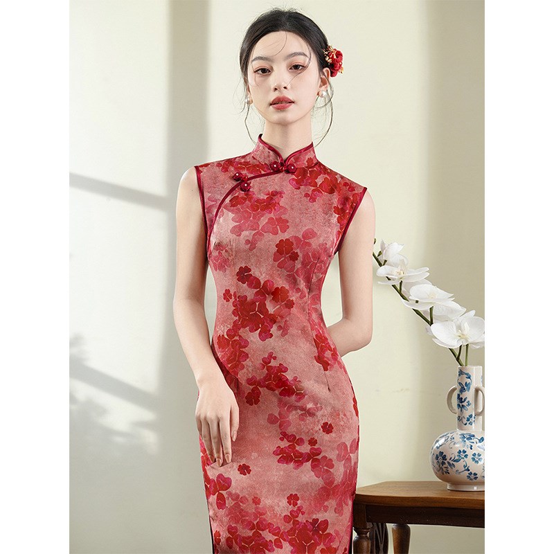红色旗袍女2025新款夏季新中式改良年轻款无袖清冷感高端大气