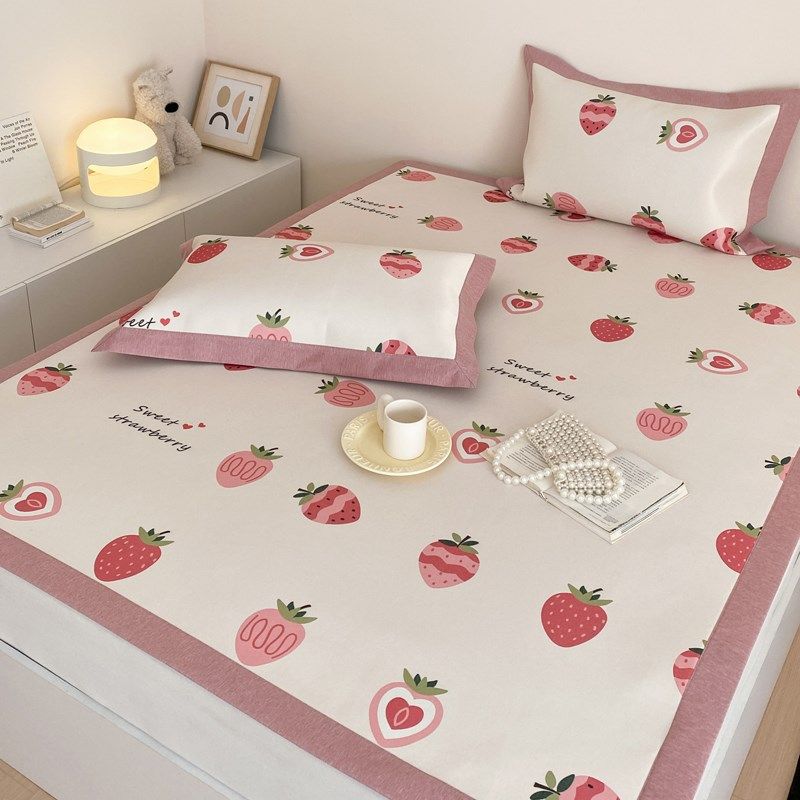 小清新夏季凉感冰丝席三件套可爱风草莓印花可水洗折叠空调软席子