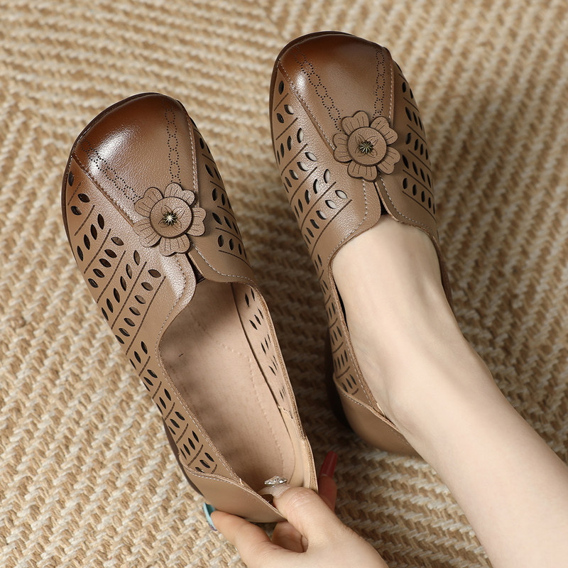 妈妈鞋夏季凉鞋软底复古民族风皮鞋中老年女鞋平底镂空真皮洞洞鞋,女鞋,洞洞鞋,淘宝优惠券,粉丝福利购,淘宝优惠卷