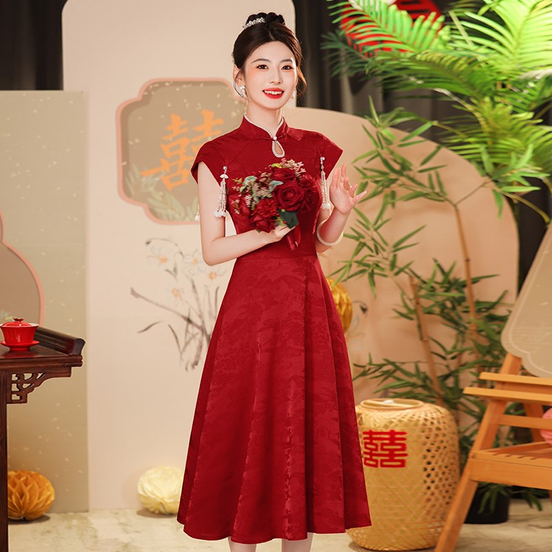 红色敬酒服新娘2024新款小个子订婚礼服平时可穿高级感晚礼服秋天
