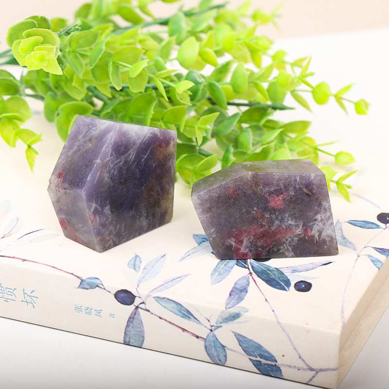 热销天然水晶梅花碧玺四棱柱独角兽原石打磨单尖柱桌面装饰摆件