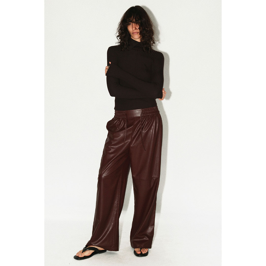 2025新款酒红咖松紧腰宽松皮裤