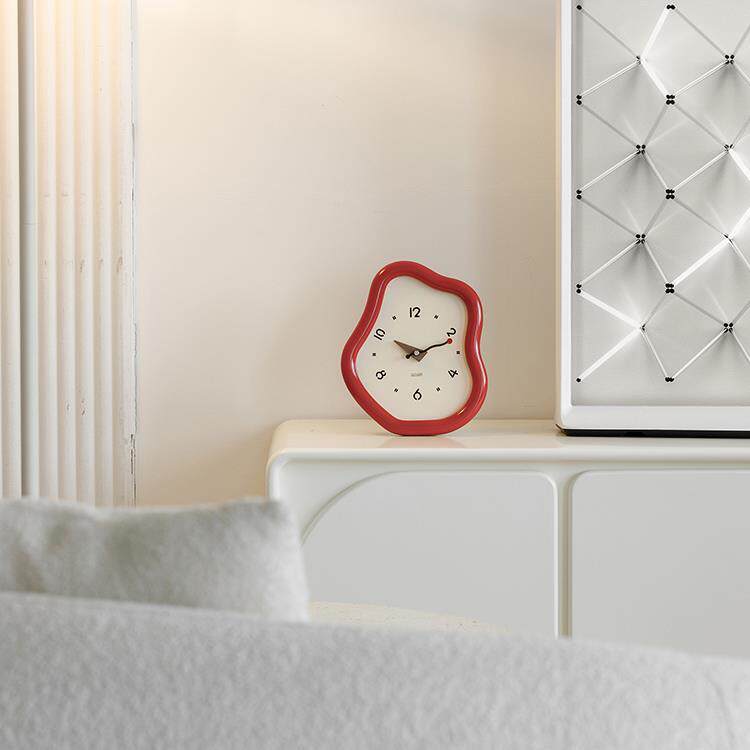 奶油风家居客厅台式时钟玄关桌面摆件电视柜座钟装饰新款