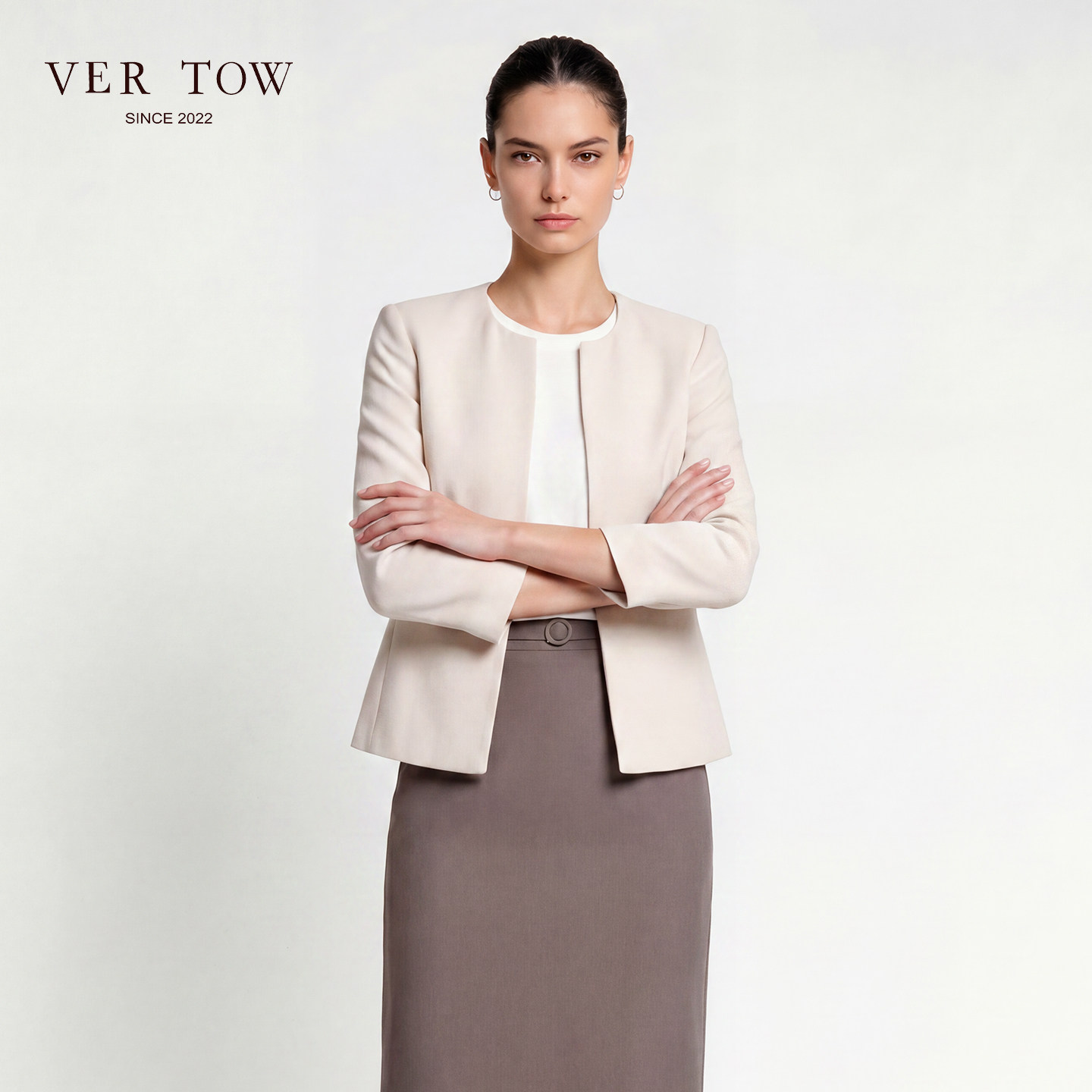 VER TOW极简风三醋酸短外套女 26早秋新款八分袖气质小个子西服
