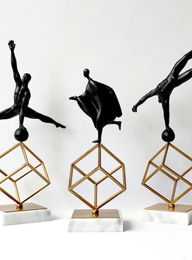 美式轻奢创意几何魔方金属铁艺大理石体操人物书柜电视柜酒柜摆件