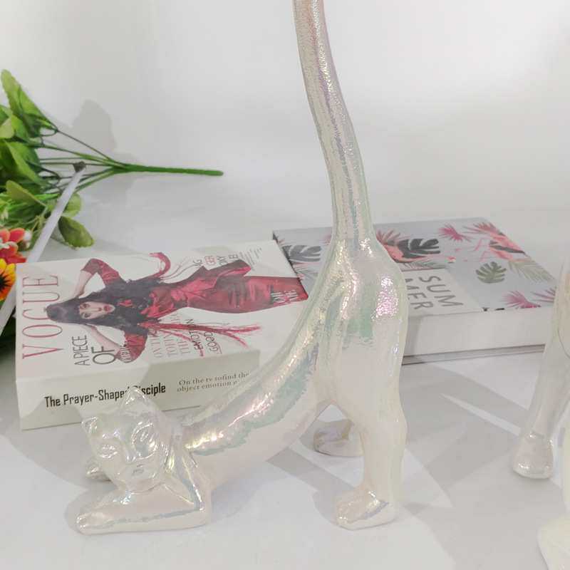 陶瓷电镀银色流彩荧光陶瓷猫咪抽象艺术酒柜装饰品摆饰