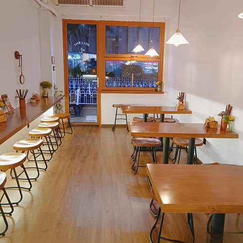 实木凳子粉面馆小吃汉堡快餐店桌椅组合麻辣烫餐饮松木桌子商用