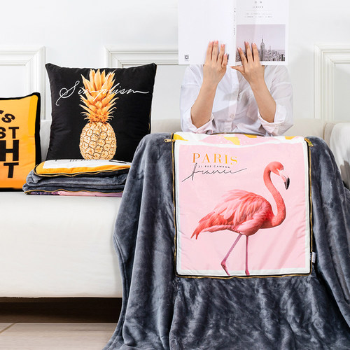 抱枕被子两用沙发汽车抱枕被子办公室午睡毯子午休神器抱枕毯子