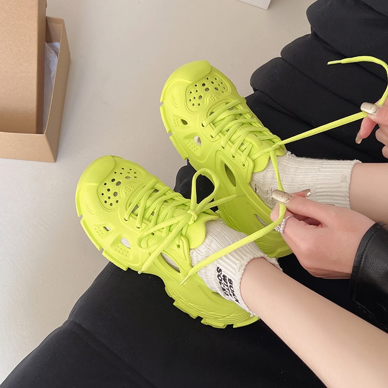 大码洞洞鞋女款2025新款夏季外穿糖果凉鞋男漂流超轻爆款沙滩鞋子