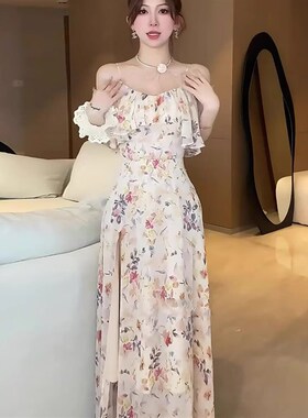 法式荷叶边开叉碎花吊带连衣裙女夏季新款收腰纯欲海边度假长裙子