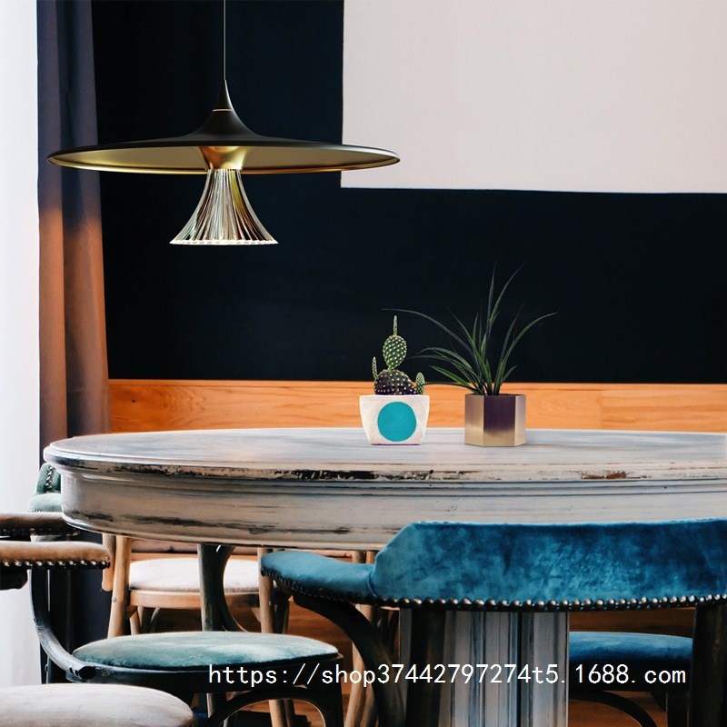 意大利餐厅餐桌吧台别墅客厅H书房卧室北欧飞碟吊灯