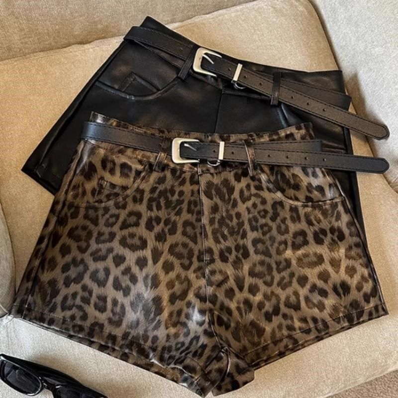 豹纹pu皮修身短裤女春夏2025新款a高级设计感小个子a字休闲热裤子