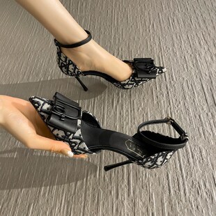 中空凉鞋 法式 女尖头一字扣带细跟设计感 女20k23年新款 黑色高跟鞋