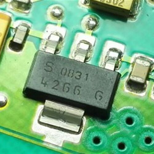 4266G TLE4266G 大众仪表EM4093旁易损贴片小三极管 现货